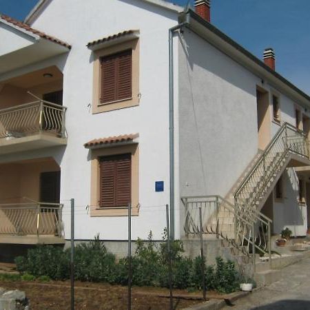 Apartmani Petra 파코스탄 외부 사진