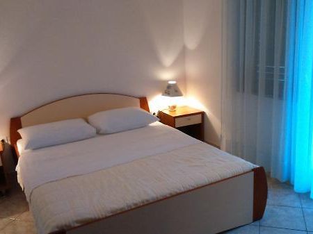 Apartmani Petra 파코스탄 외부 사진