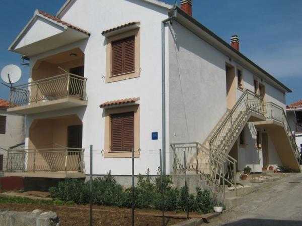 Apartmani Petra 파코스탄 외부 사진